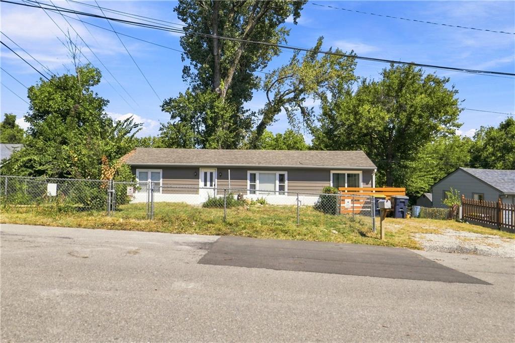 Listing Photo MLS #HMS2643213