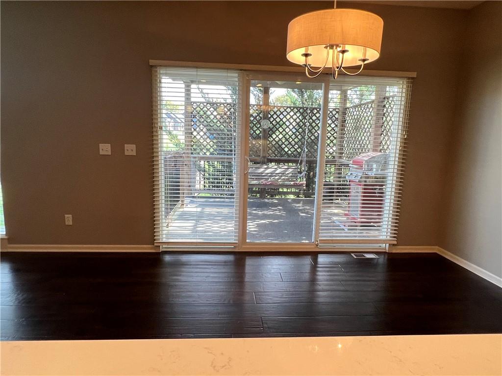 Listing Photo MLS #HMS2643335