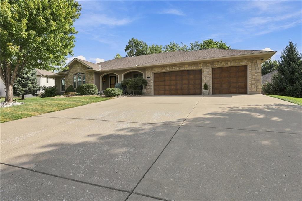 Listing Photo MLS #HMS2643508