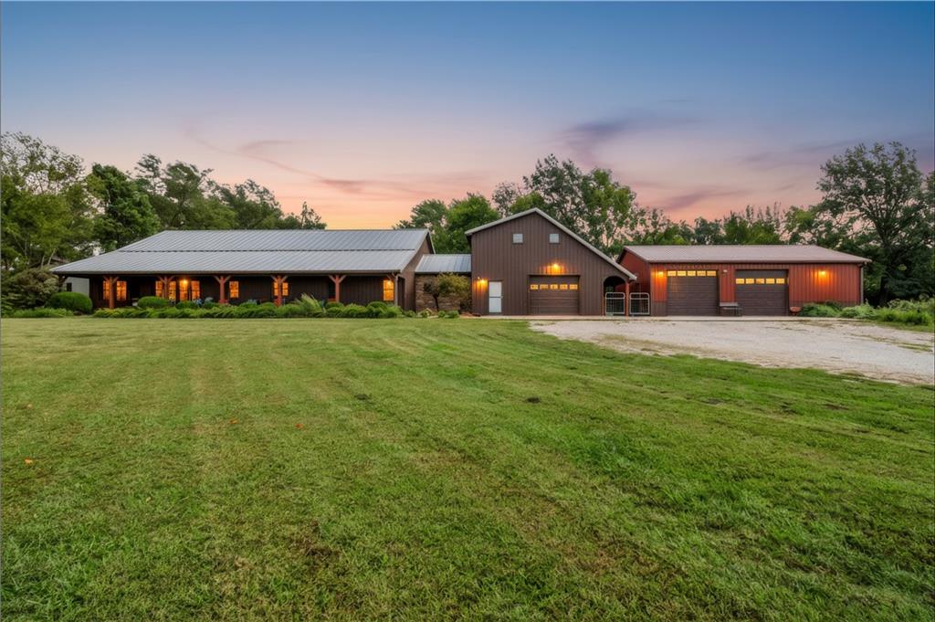 Listing Photo MLS #HMS2643678