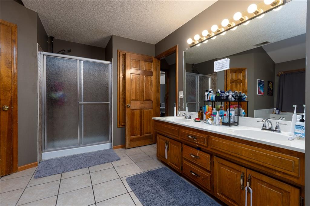 Listing Photo MLS #HMS2643813