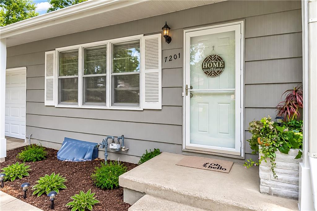 Listing Photo MLS #HMS2643967