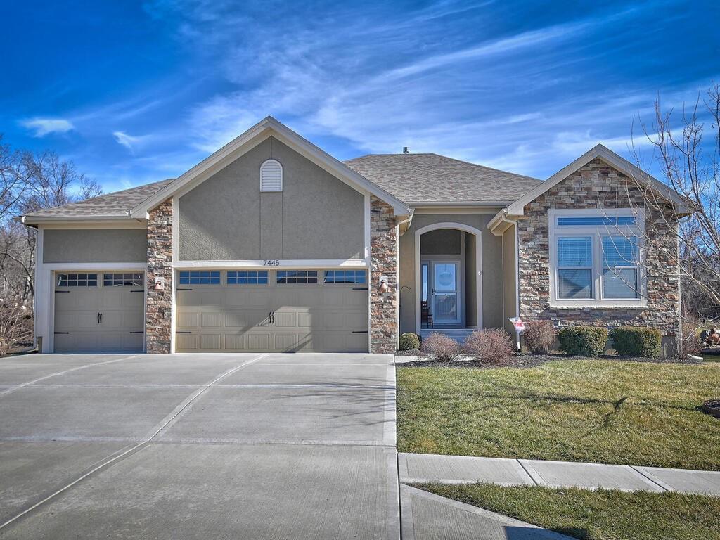 Listing Photo MLS #HMS2644001