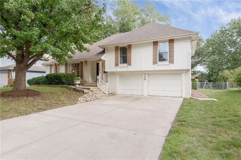 Listing Photo MLS #HMS2644085