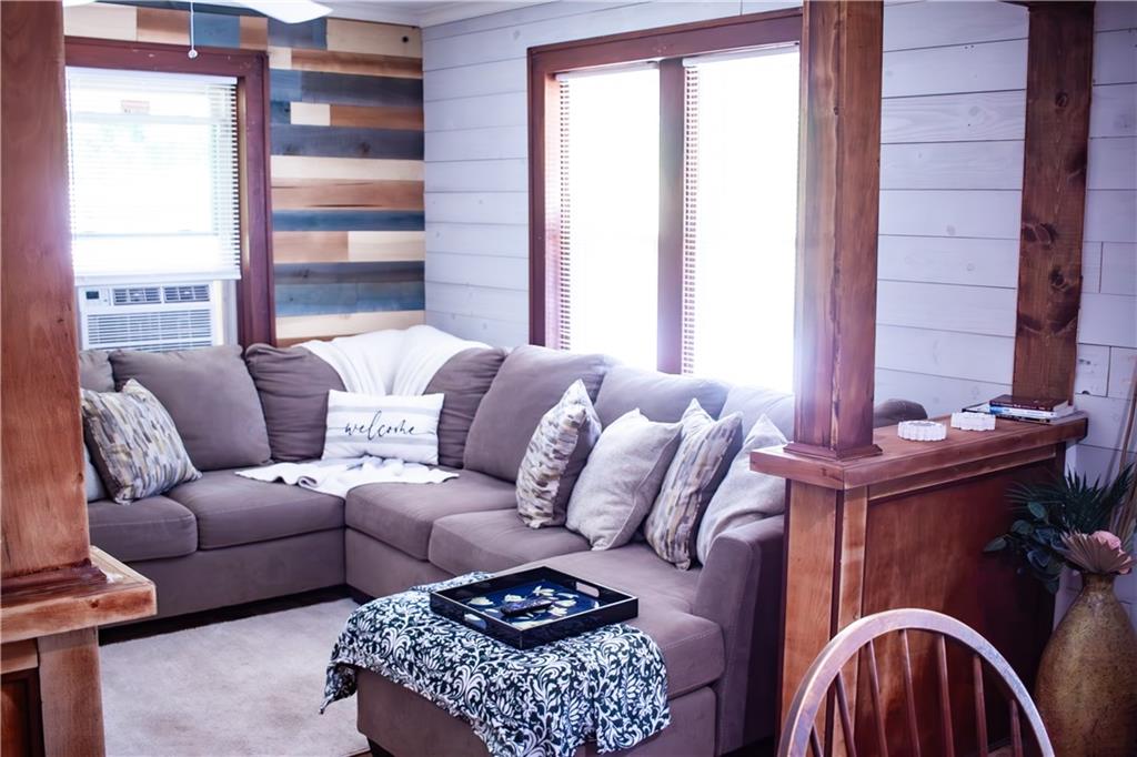 Listing Photo MLS #HMS2644142