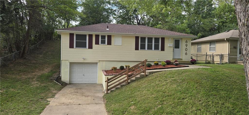 Listing Photo MLS #HMS2644152