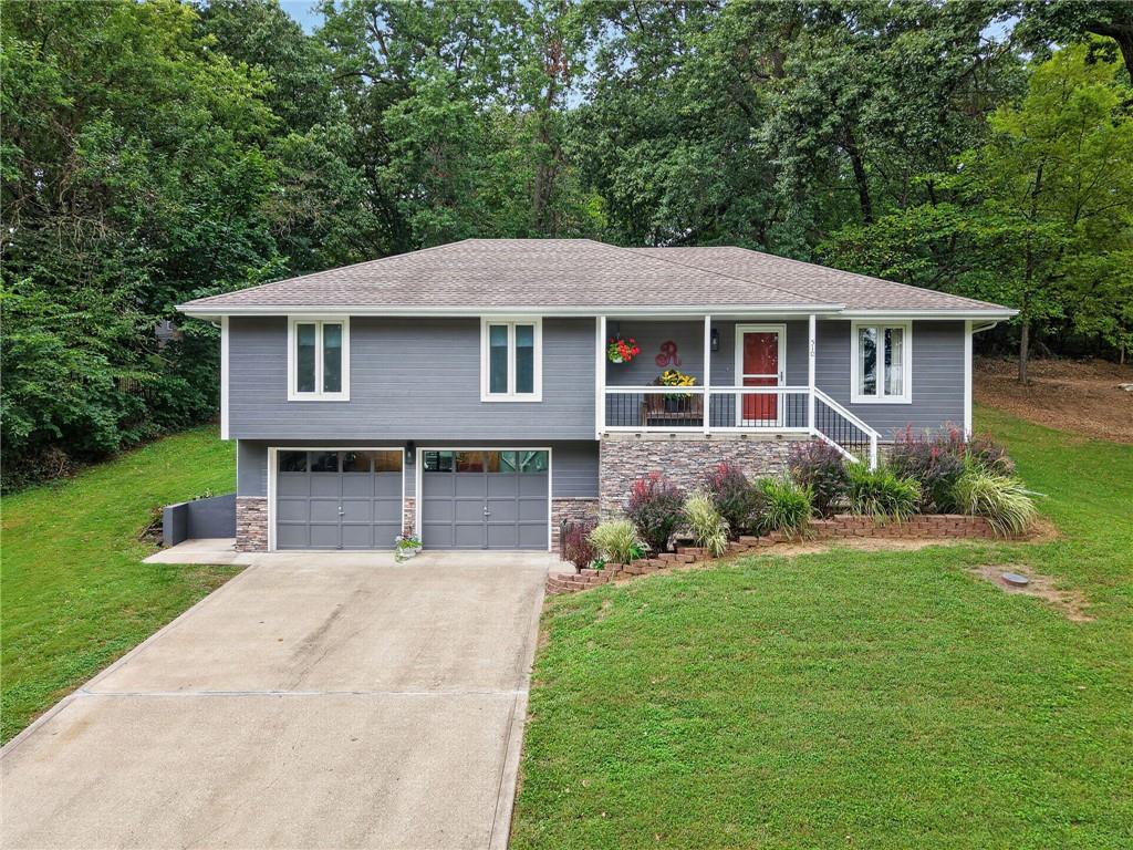 Listing Photo MLS #HMS2644302