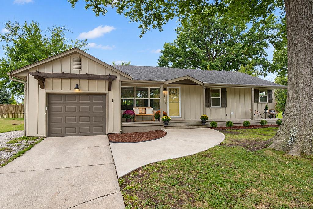 Listing Photo MLS #HMS2644345