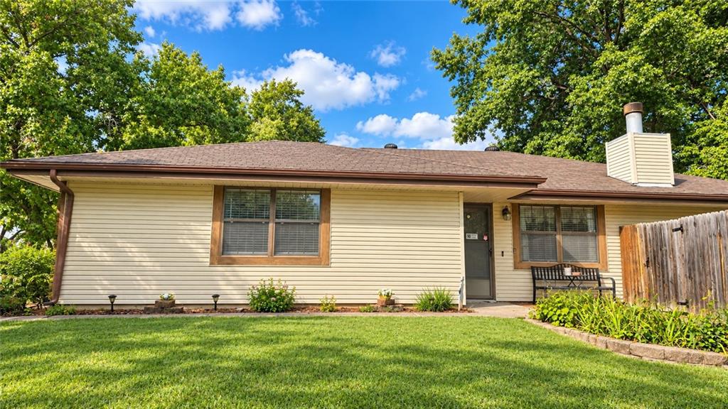 Listing Photo MLS #HMS2644490