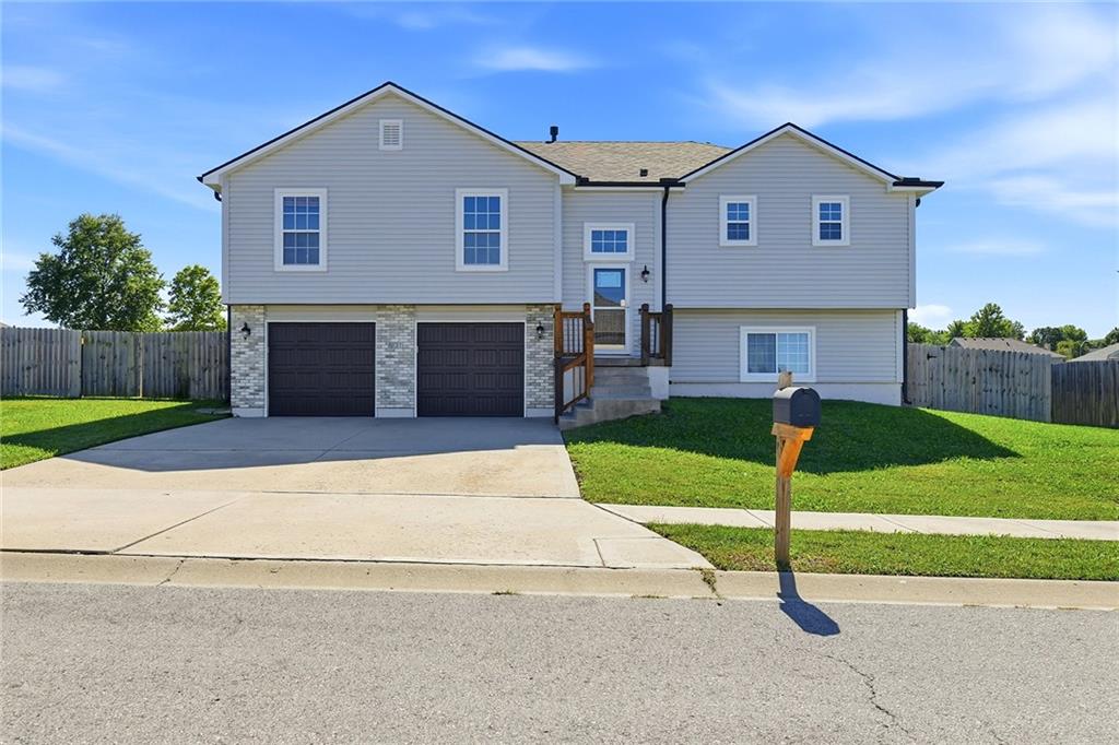Listing Photo MLS #HMS2644534