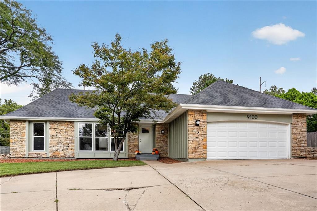 Listing Photo MLS #HMS2644585