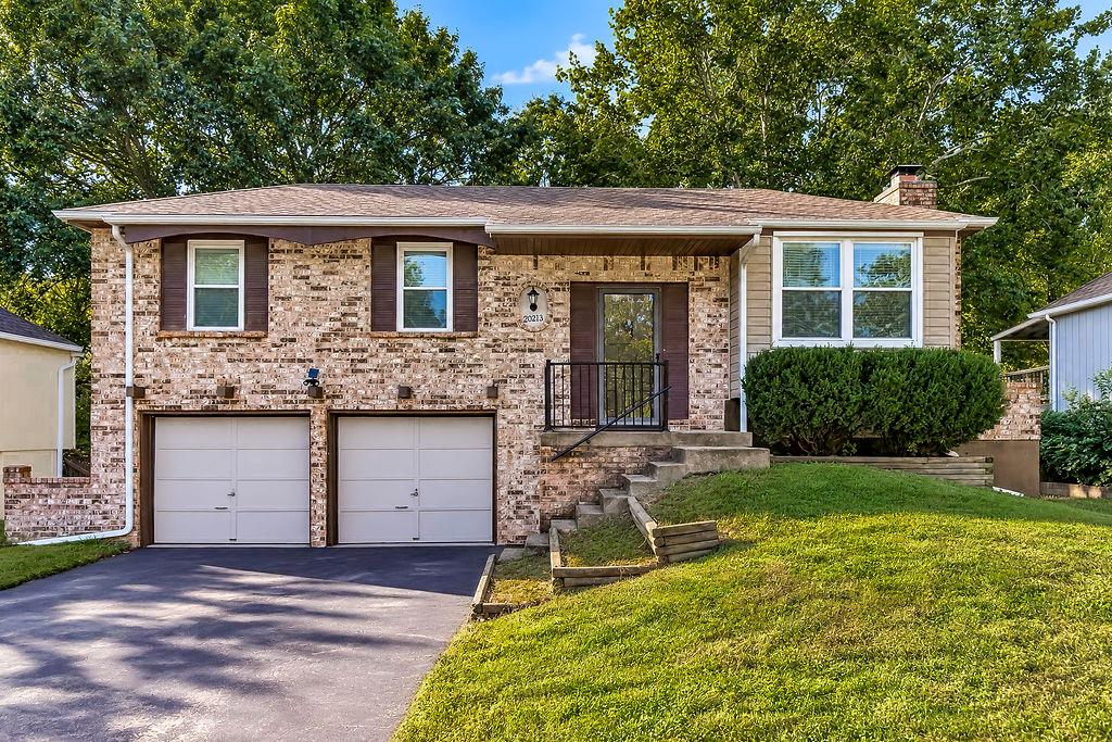 Listing Photo MLS #HMS2644801