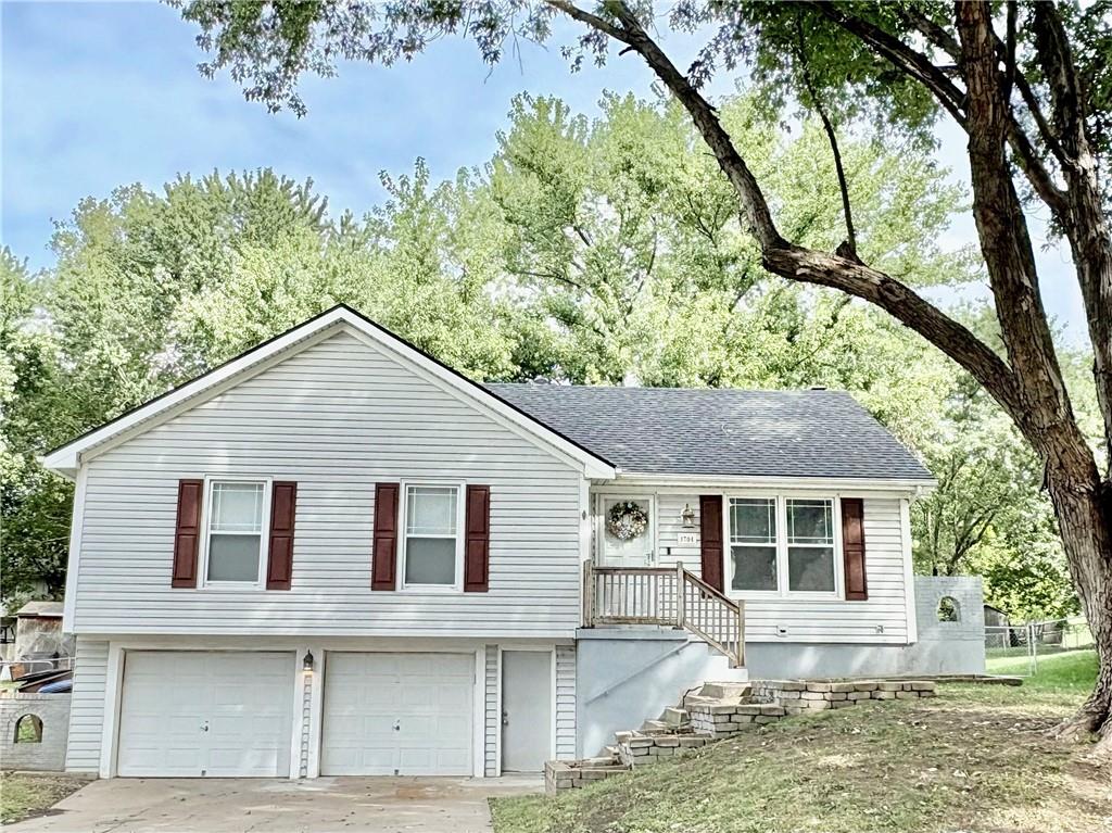 Listing Photo MLS #HMS2644825