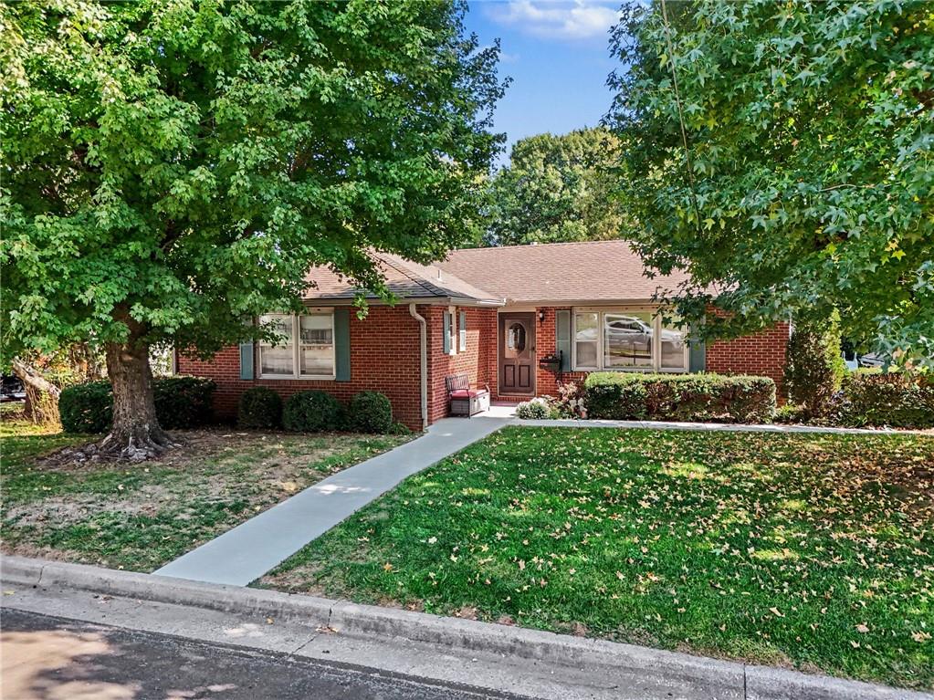 Listing Photo MLS #HMS2644865