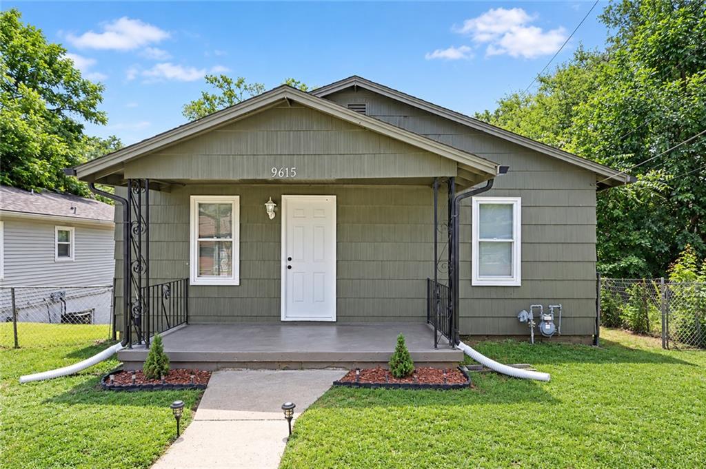 Listing Photo MLS #HMS2644933