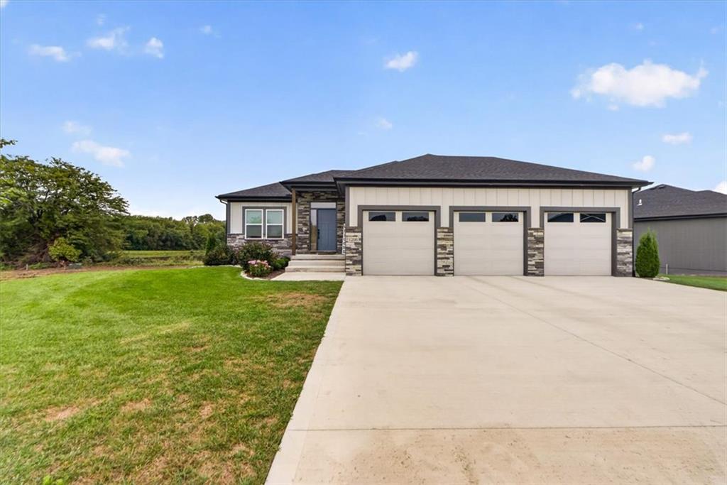 Listing Photo MLS #HMS2645223