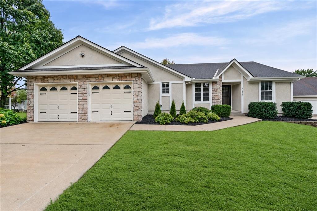 Listing Photo MLS #HMS2645246