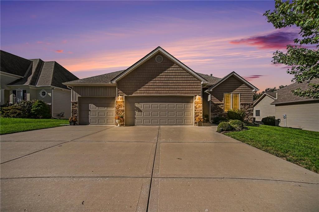 Listing Photo MLS #HMS2645495