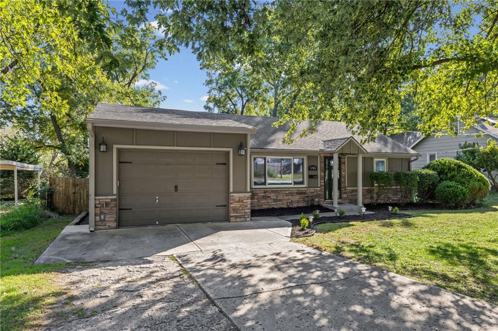 Listing Photo MLS #HMS2645648