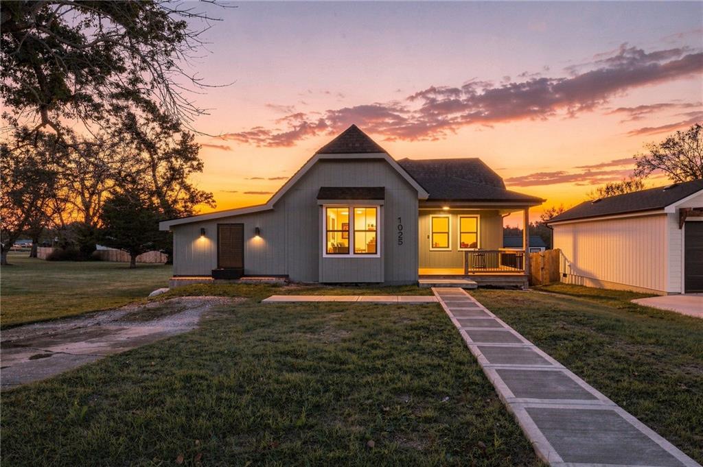 Listing Photo MLS #HMS2645659