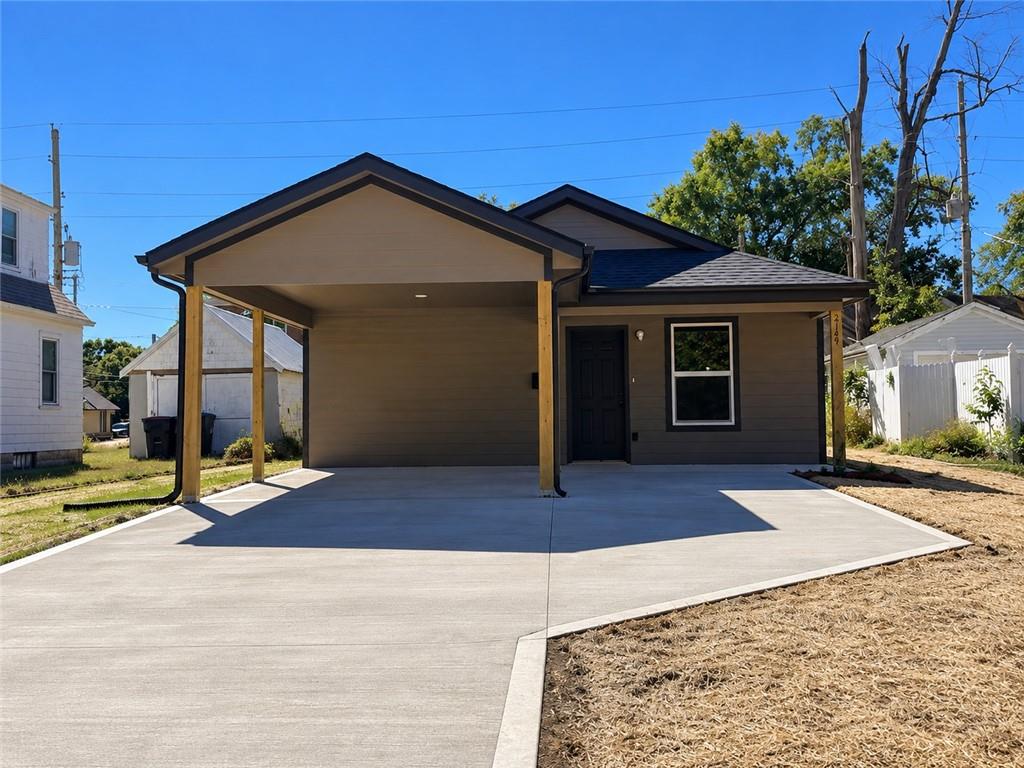 Listing Photo MLS #HMS2645823
