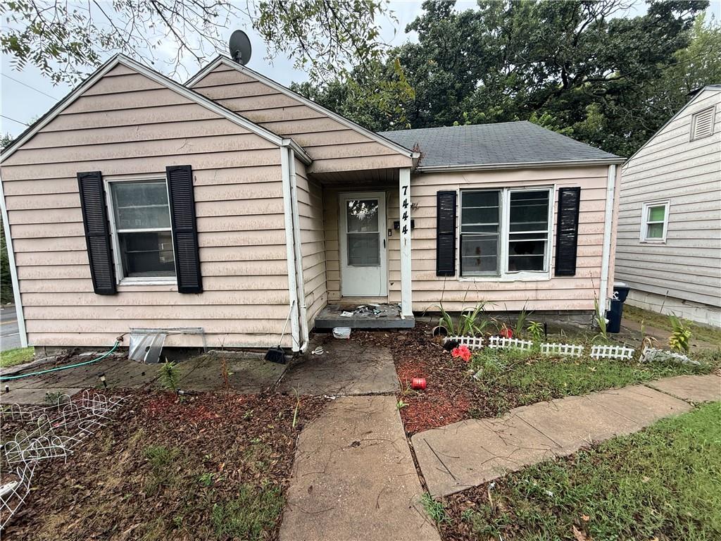 Listing Photo MLS #HMS2645886