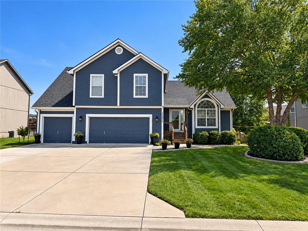 Listing Photo MLS #HMS2645911