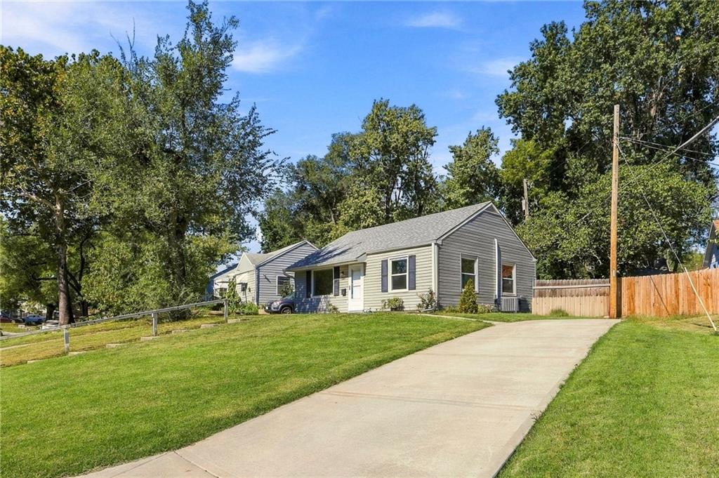 Listing Photo MLS #HMS2645956