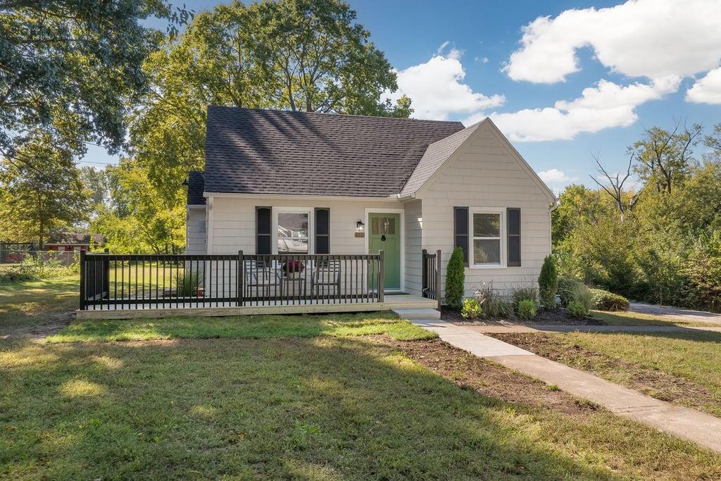 Listing Photo MLS #HMS2646047