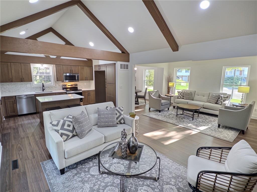 Listing Photo MLS #HMS2646296