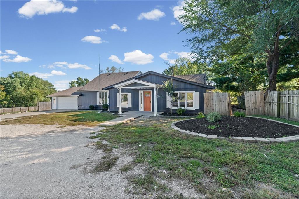 Listing Photo MLS #HMS2646312