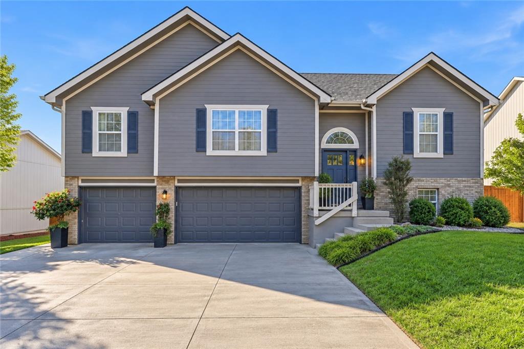 Listing Photo MLS #HMS2646405