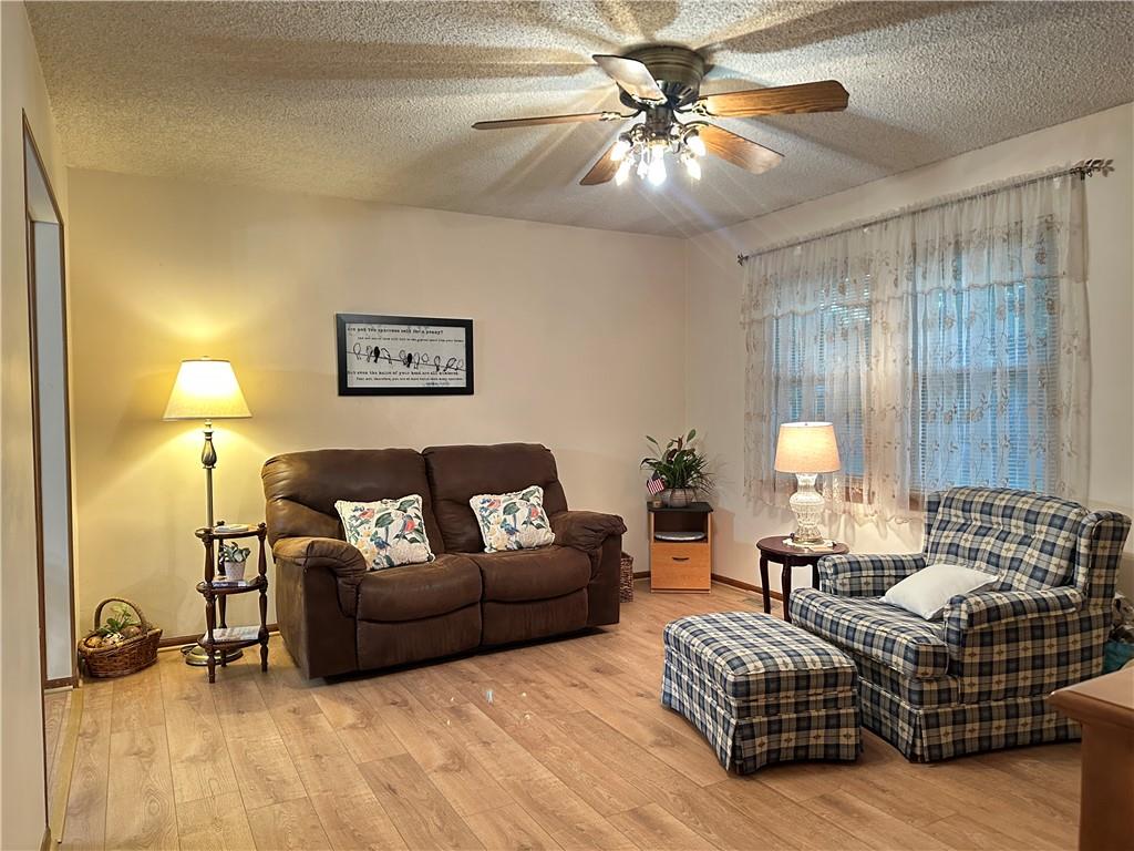 Listing Photo MLS #HMS2646585