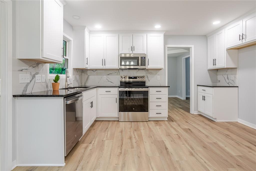 Listing Photo MLS #HMS2647427