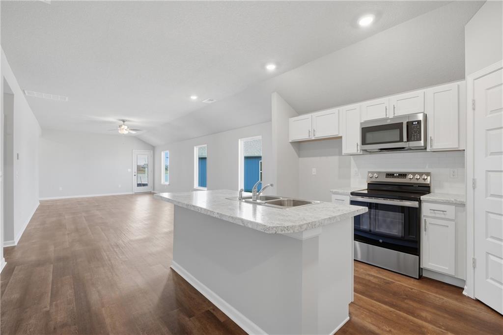 Listing Photo MLS #HMS2647596