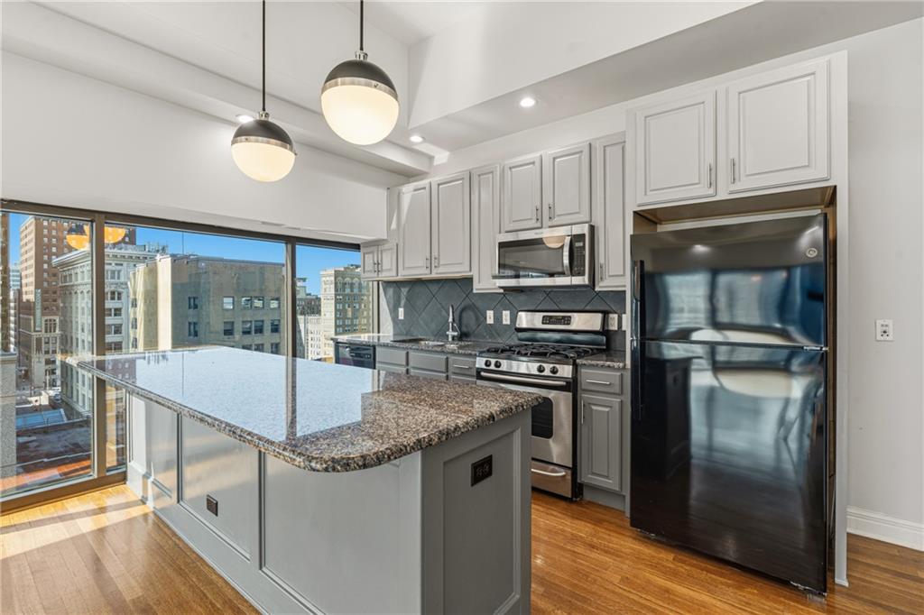 Listing Photo MLS #HMS2647608