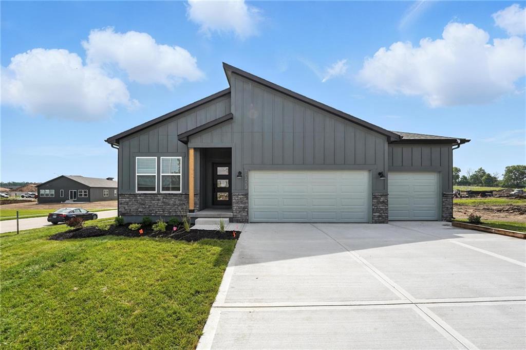 Listing Photo MLS #HMS2647736