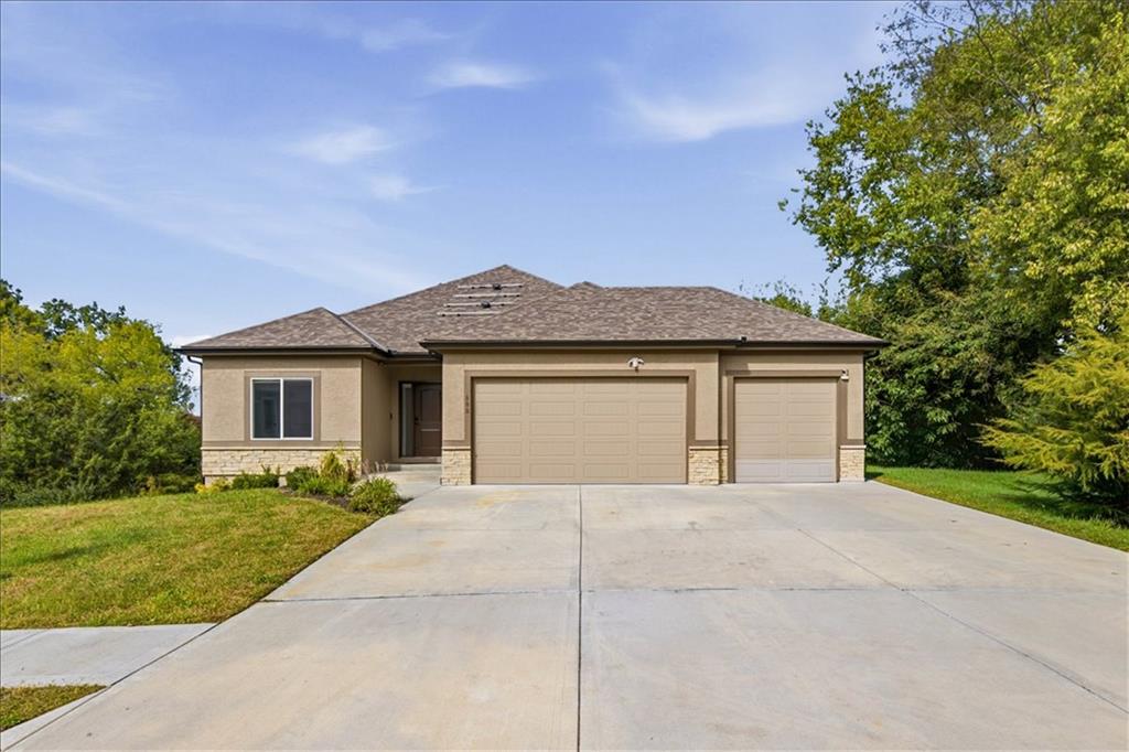 Listing Photo MLS #HMS2647894