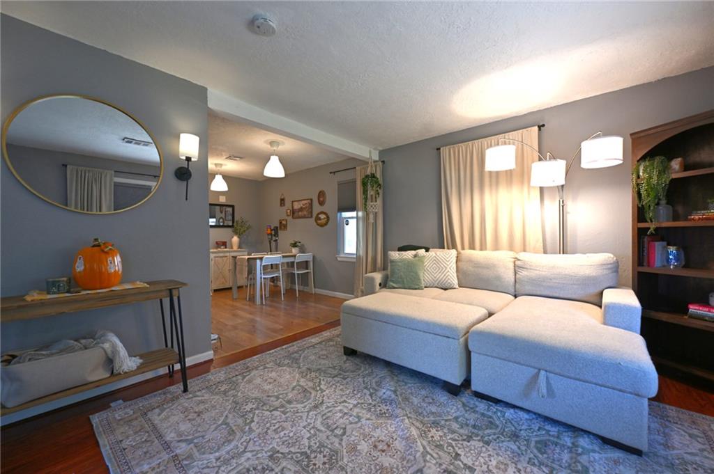 Listing Photo MLS #HMS2648842