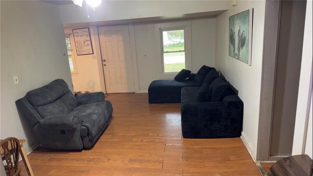 Listing Photo MLS #HMS2649078
